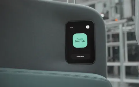 Zoox Модернизирует Роботакси Перед Коммерческим Запуском: Повышенный Комфорт и Функциональность
