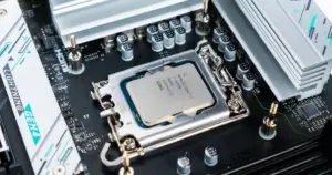 Intel сохранит процессоры Raptor Lake на рынке из-за высокой цены DDR5