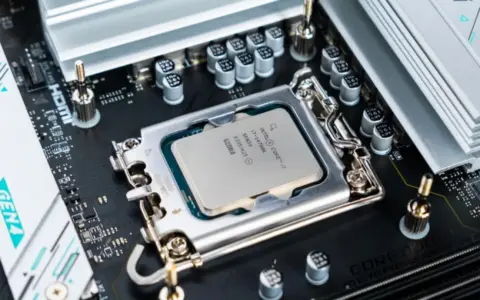 Intel сохранит процессоры Raptor Lake на рынке из-за высокой цены DDR5