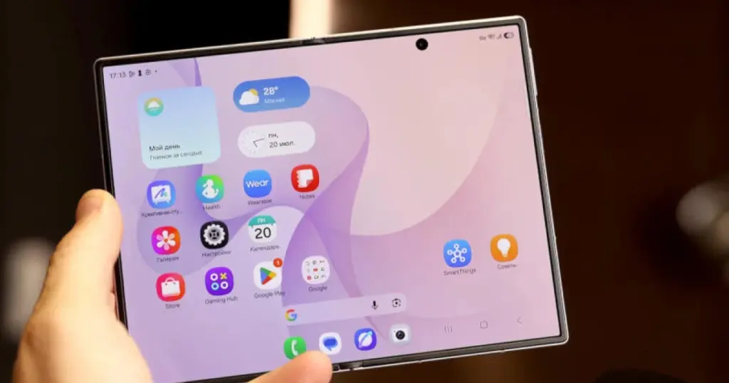 Samsung планирует выпуск ещё более широкого складного смартфона
