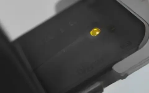 Samsung Galaxy Z Fold 8: шарнир уязвим для пыли, ремонтопригодность низка