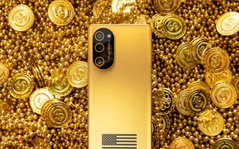 Смартфон trump mobile t1 подорожал на $250: новая цена и причины