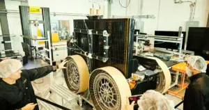 HPE отправит суперкомпьютер с ИИ на луну на борту лунохода astrolab FLIP