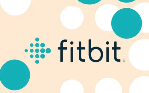 Утечка изображений Fitbit Edge: Google готовит фитнес-трекер среднего сегмента