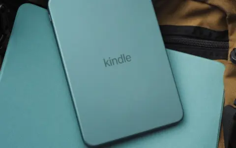 Amazon представила новые Kindle: тонкий дизайн, яркие цвета и заменяемые аккумуляторы