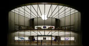 Доля рынка Apple растет на фоне рекордного спада поставок смартфонов и ПК в Q3 2026